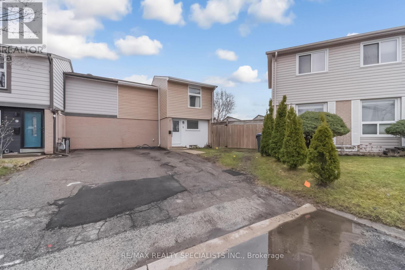 8 GRANTBROOK COURT - 2
