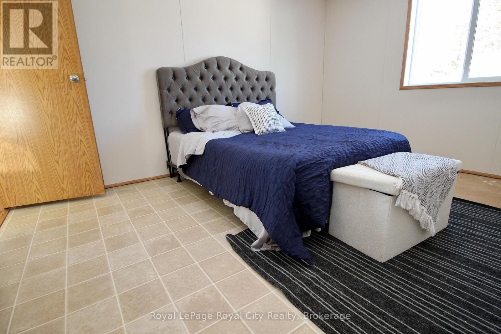 6 OLYMPIA AVENUE - Image 17
