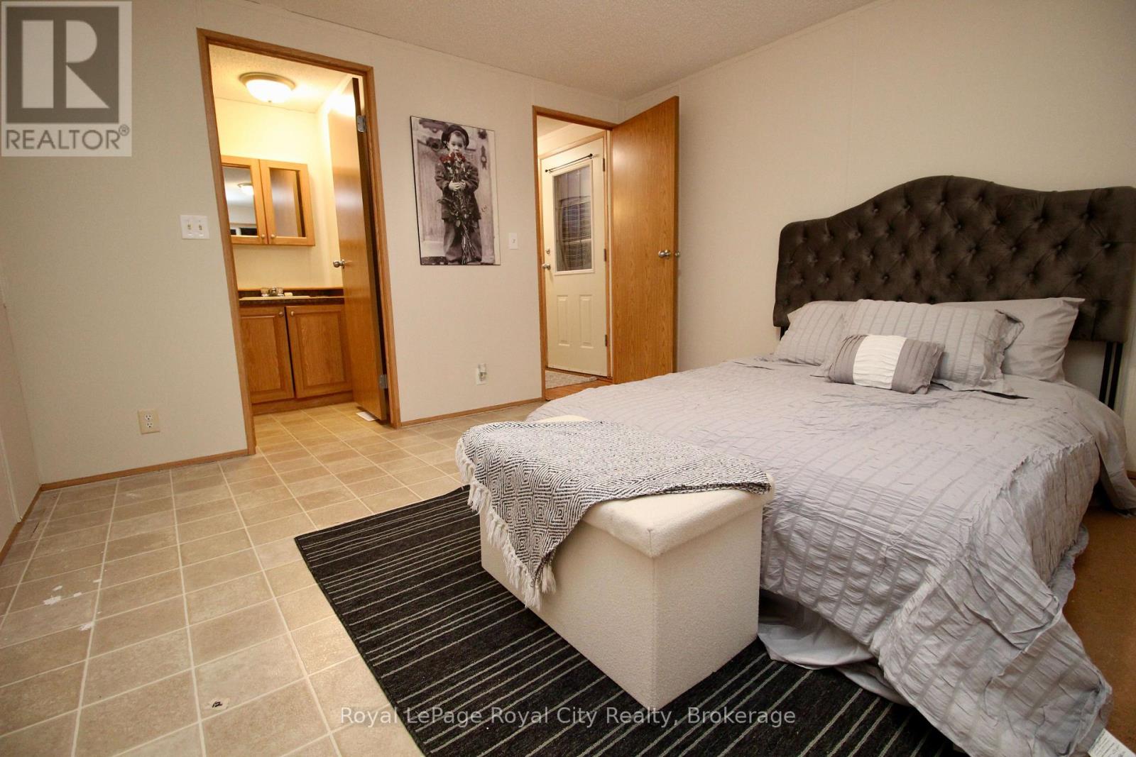 6 OLYMPIA AVENUE - Image 19