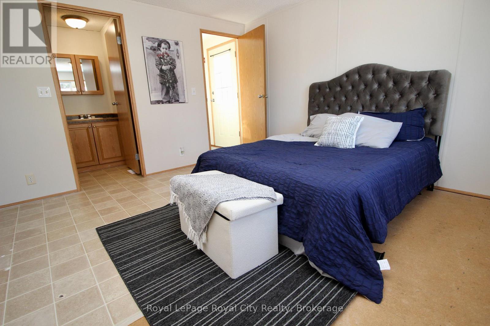 6 OLYMPIA AVENUE - Image 22