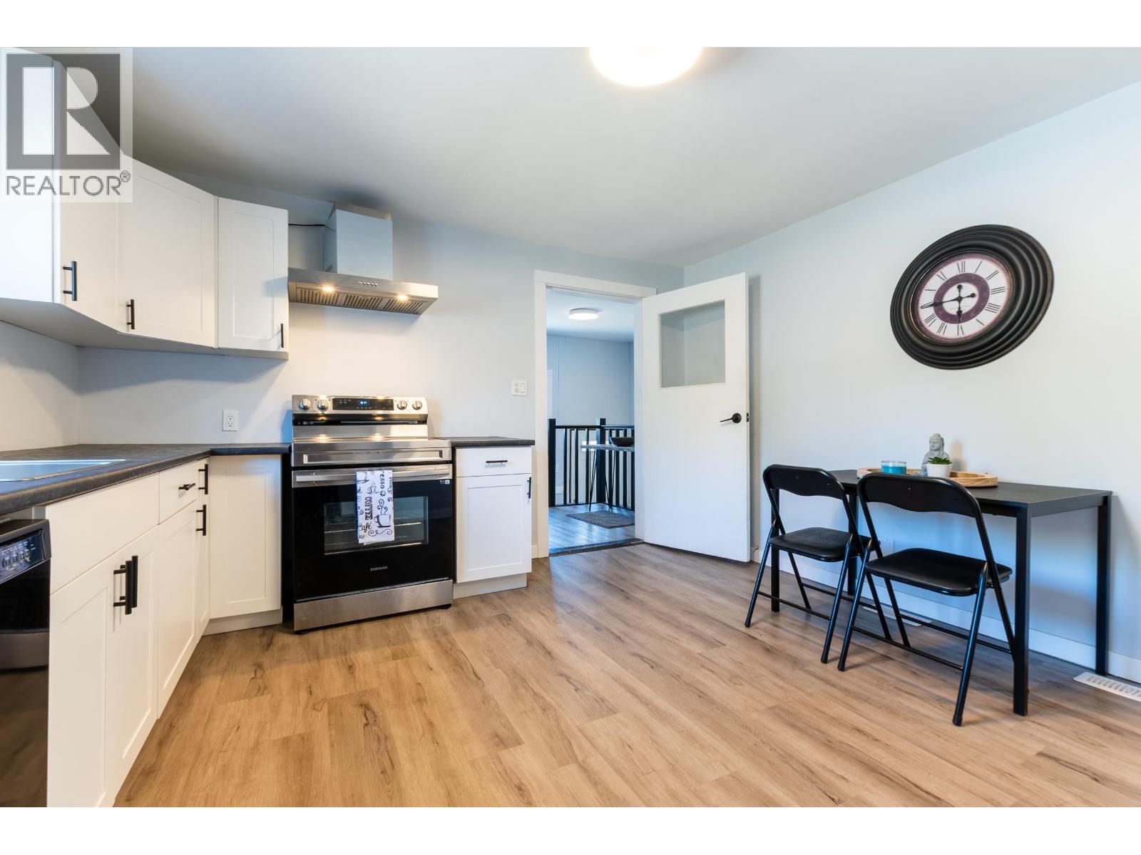 Photo 12 of 32 — 5565 BENDIXON ROAD · Prince George, BC