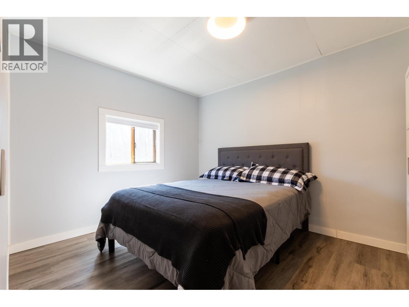 5565 BENDIXON ROAD - 16