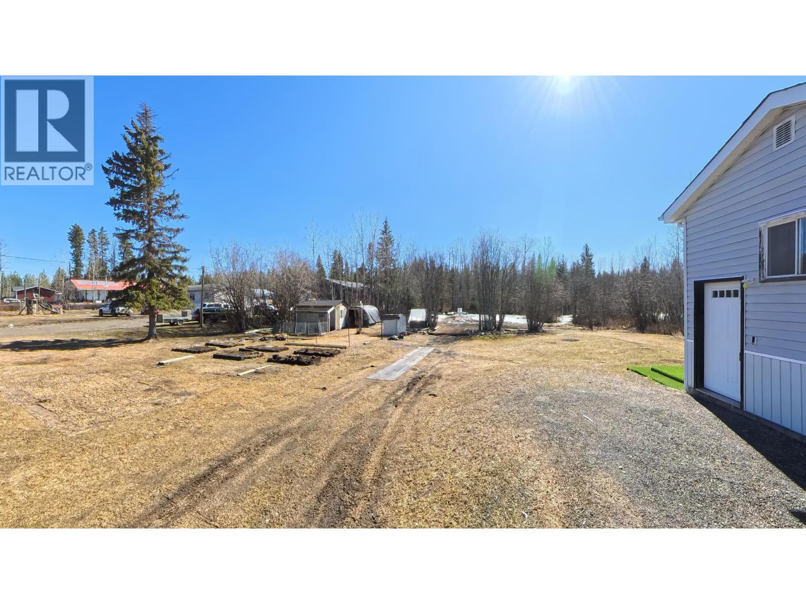 5565 BENDIXON ROAD - 2