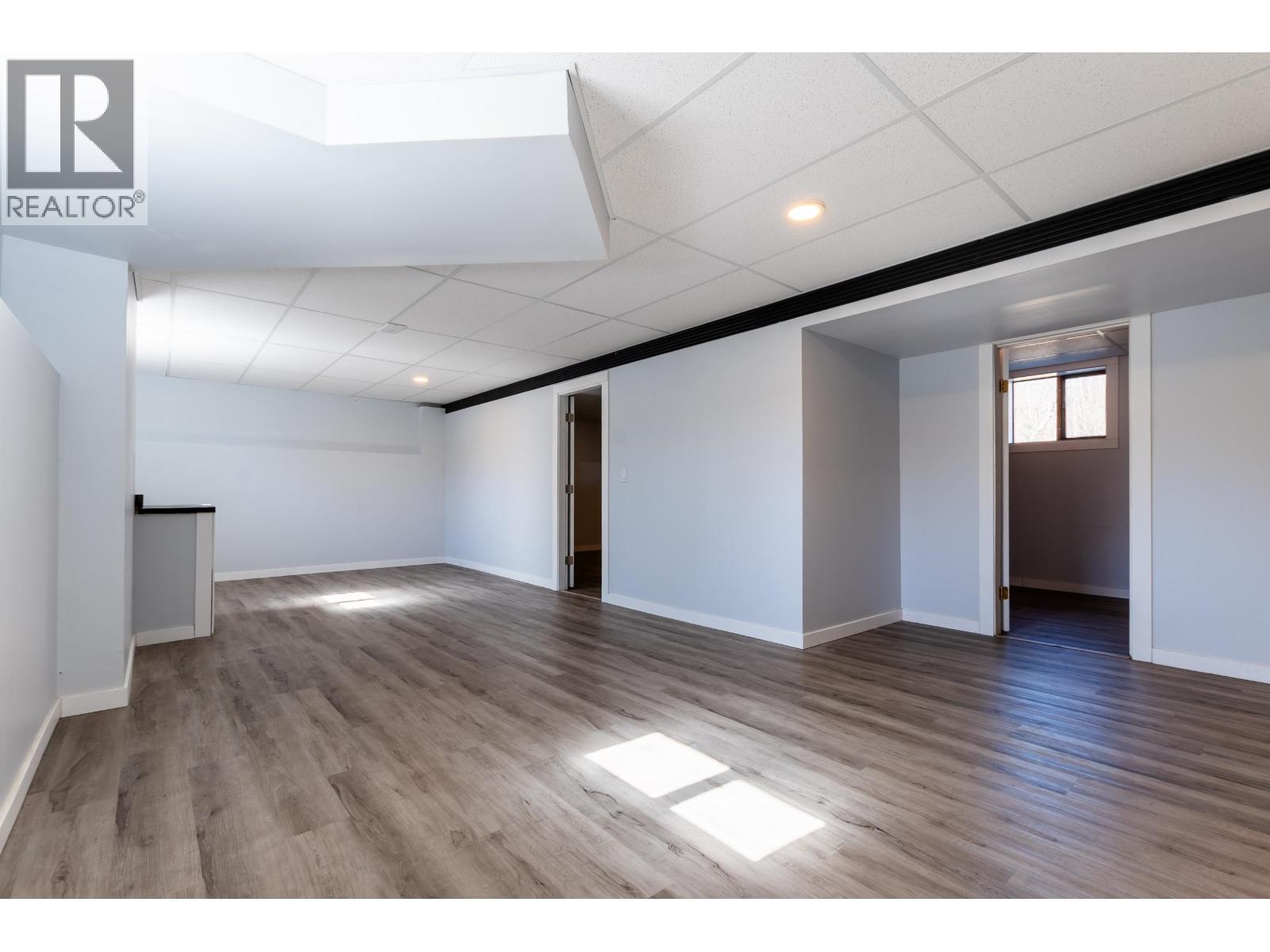 5565 BENDIXON ROAD - 22