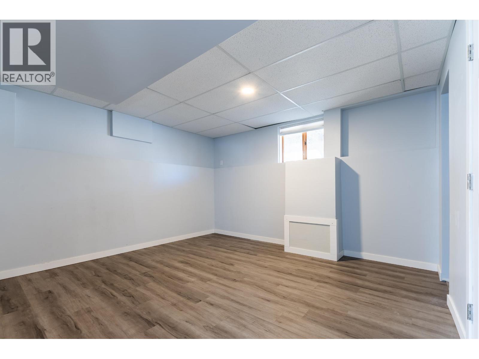 5565 BENDIXON ROAD - 24
