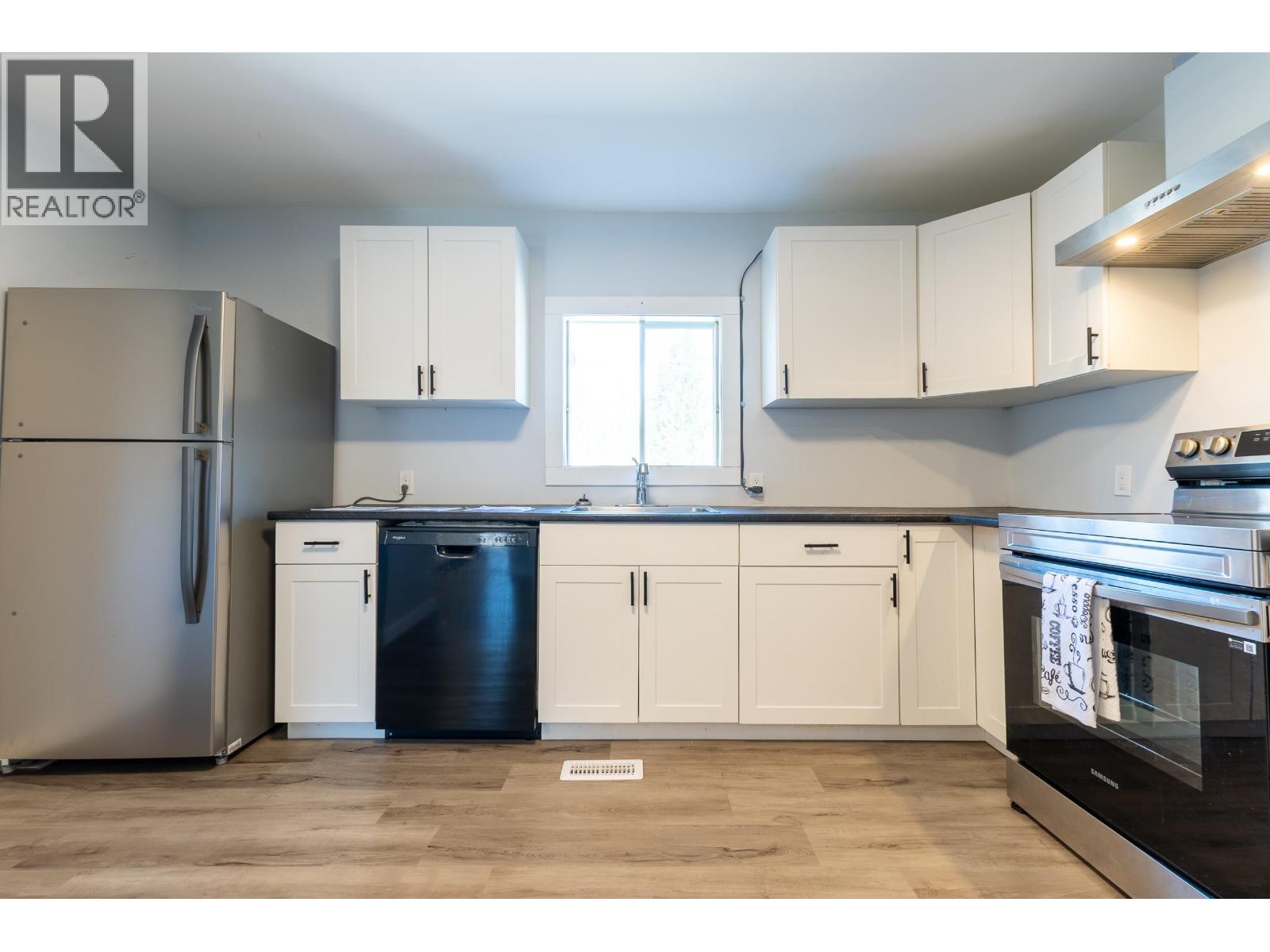 5565 BENDIXON ROAD - 5
