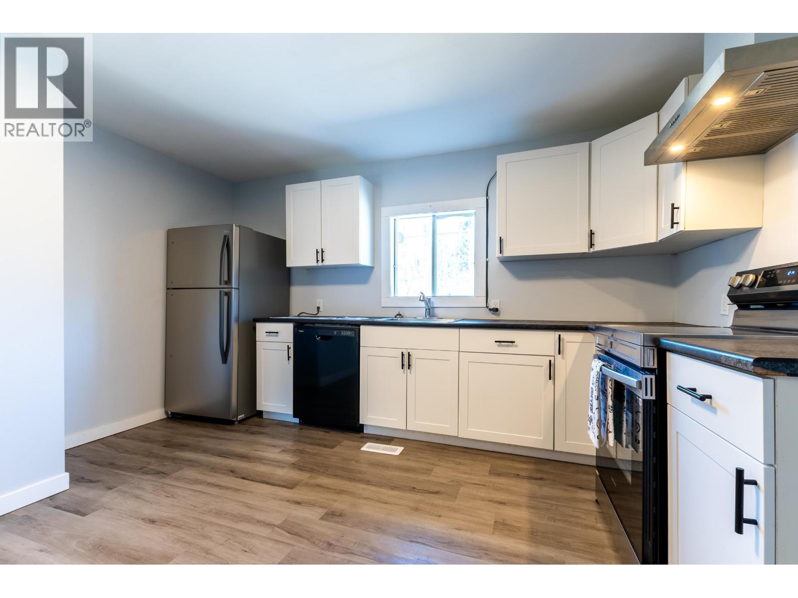 5565 BENDIXON ROAD - 7