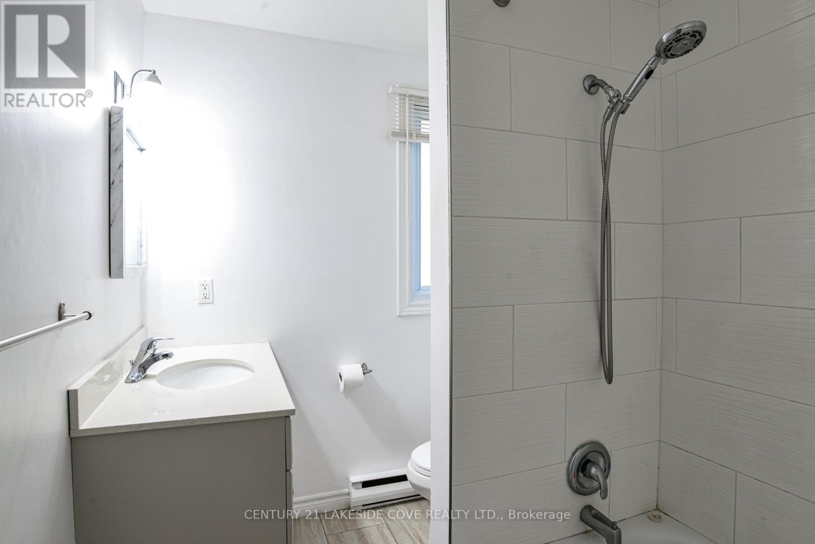 Upper 4 PC  Bathroom
