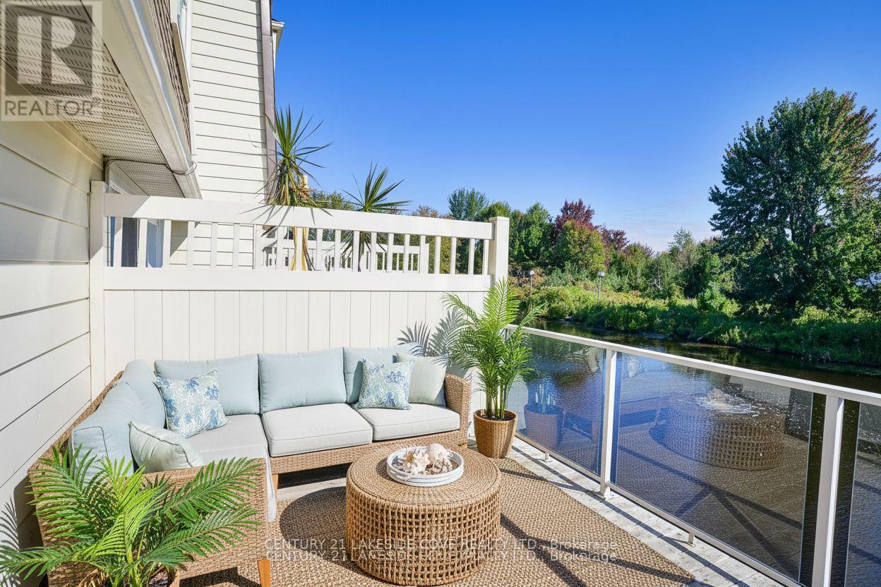 Deck Overlooking the Canal- East