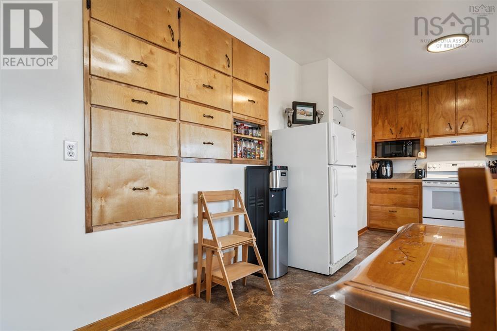 684 St Marys Road - 10