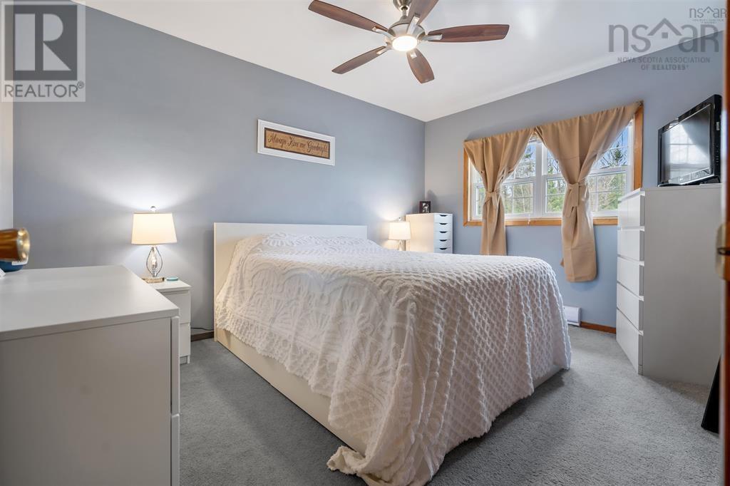 684 St Marys Road - 16