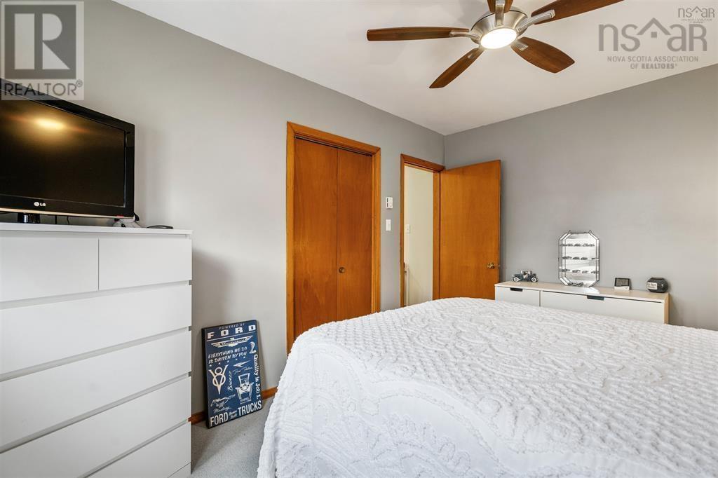 684 St Marys Road - 17