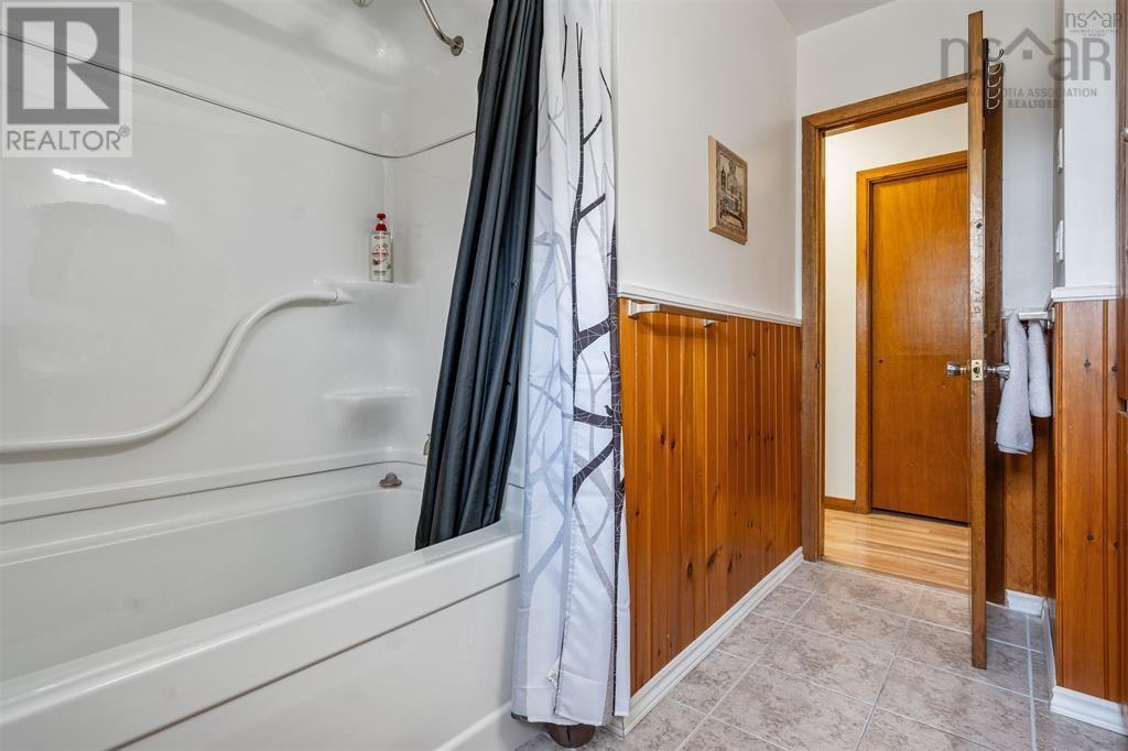 684 St Marys Road - 23