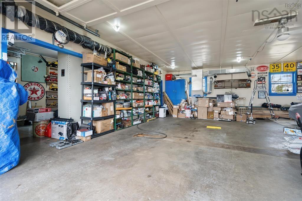 684 St Marys Road - 40