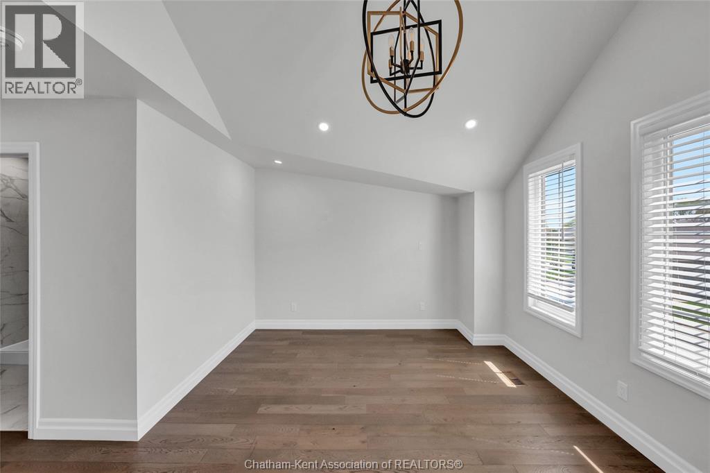 864 Park AVENUE West — photo 25