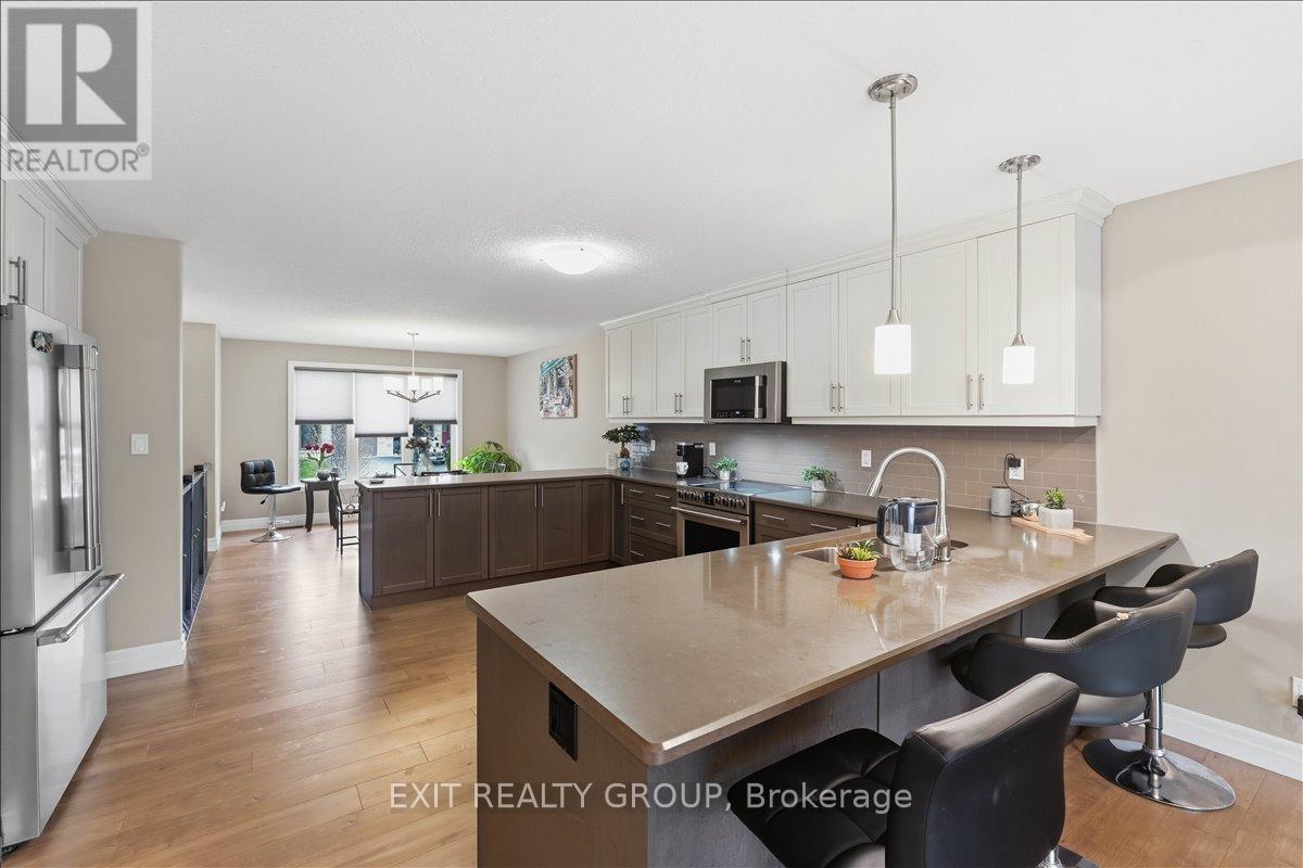 44 LIBERTY CRESCENT - Image 3