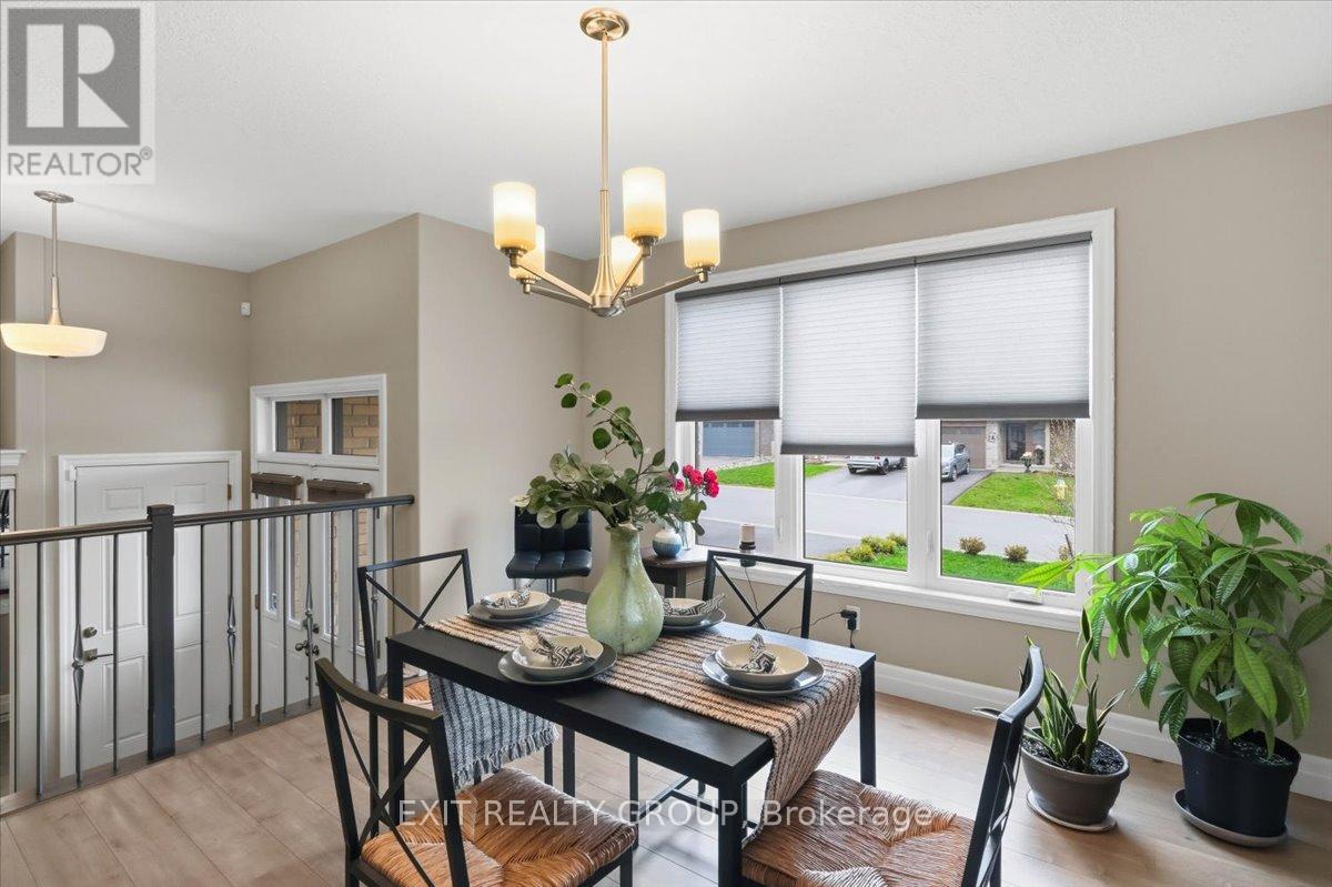 44 LIBERTY CRESCENT - 9