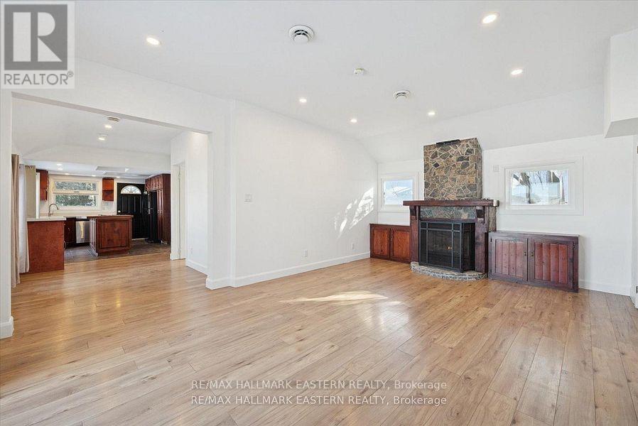 344 FIFE AVENUE - 10