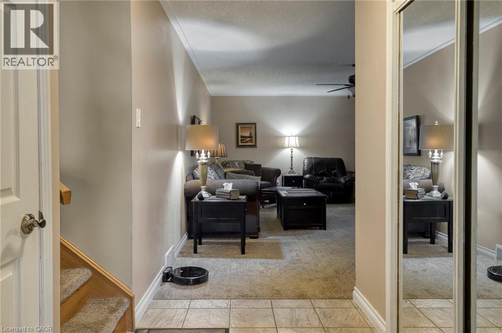 108 QUEENSWAY Drive - 30