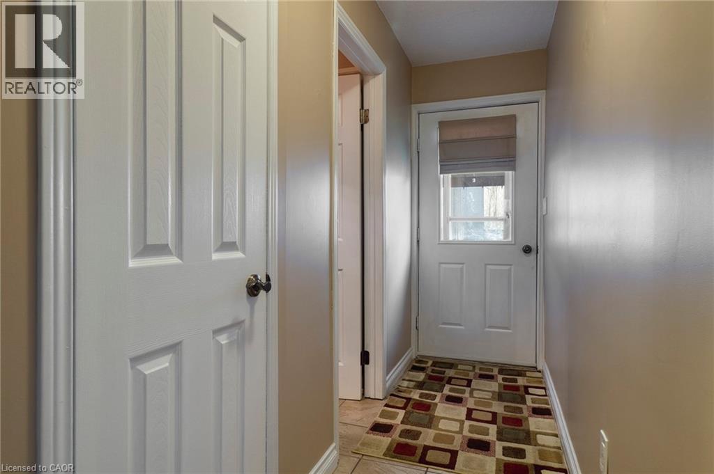 108 QUEENSWAY Drive - 27