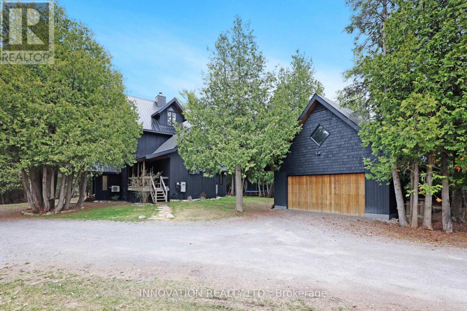 House & detached garage