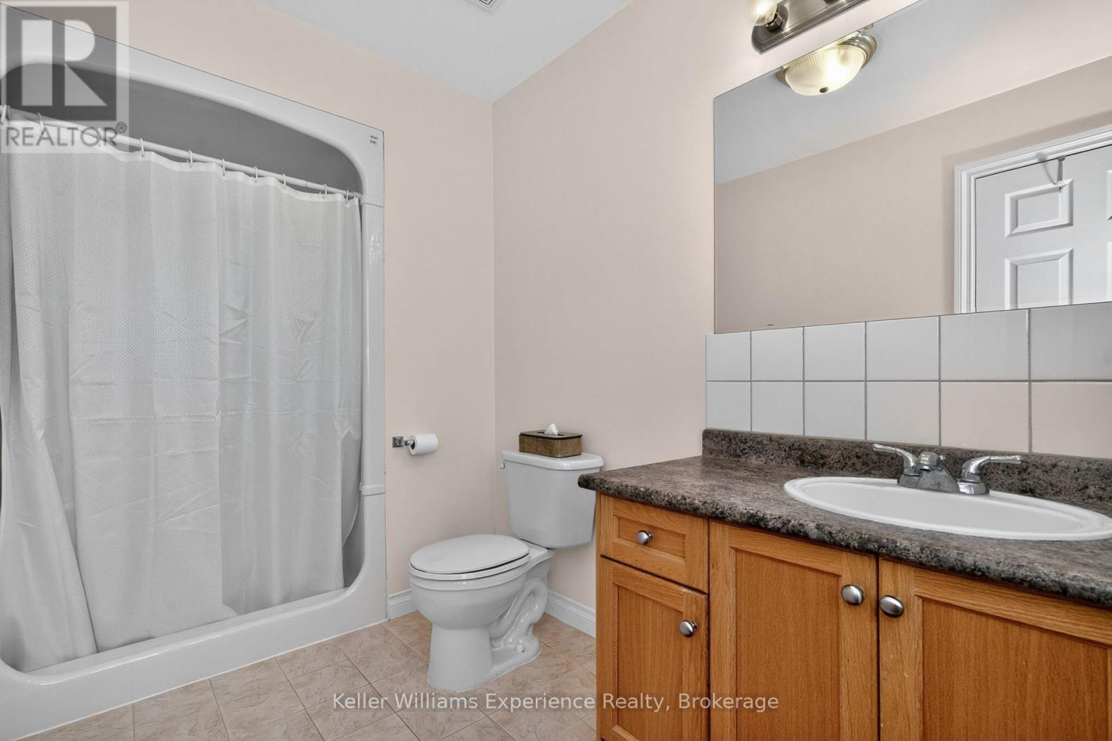 81 SILVER BIRCH CRESCENT - 21