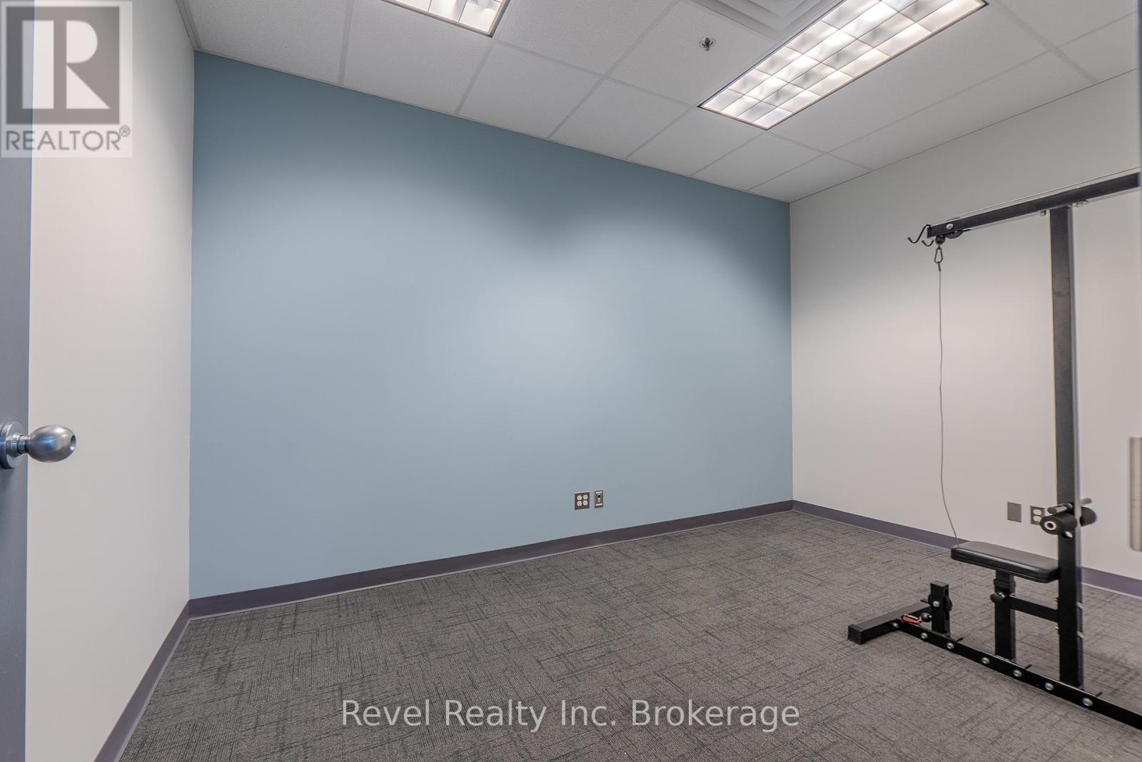 180 Shirreff Avenue — photo 17