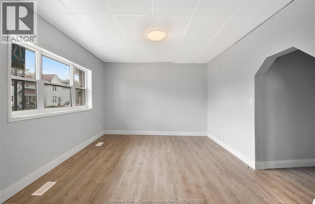 736 UNIVERSITY East Unit# 1, Windsor, Ontario, N9A2Z7 — Photo 3