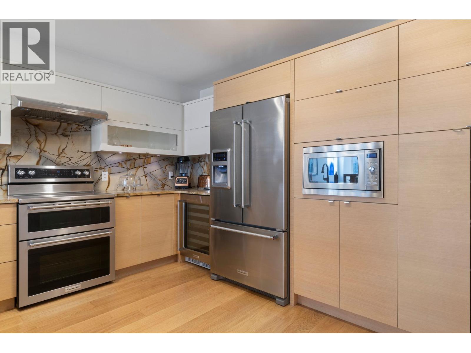 2 Bed, 2 Bath Apartment for Sale in Vancouver – 303 1501 HOWE STREET, Vancouver – MLS# R3117379 - Image 13
