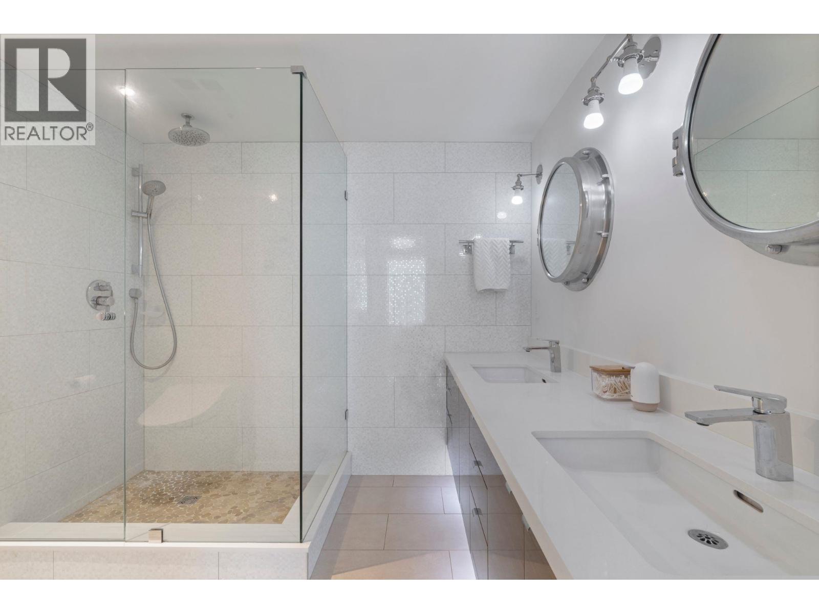 2 Bed, 2 Bath Apartment for Sale in Vancouver – 303 1501 HOWE STREET, Vancouver – MLS# R3117379 - Image 23