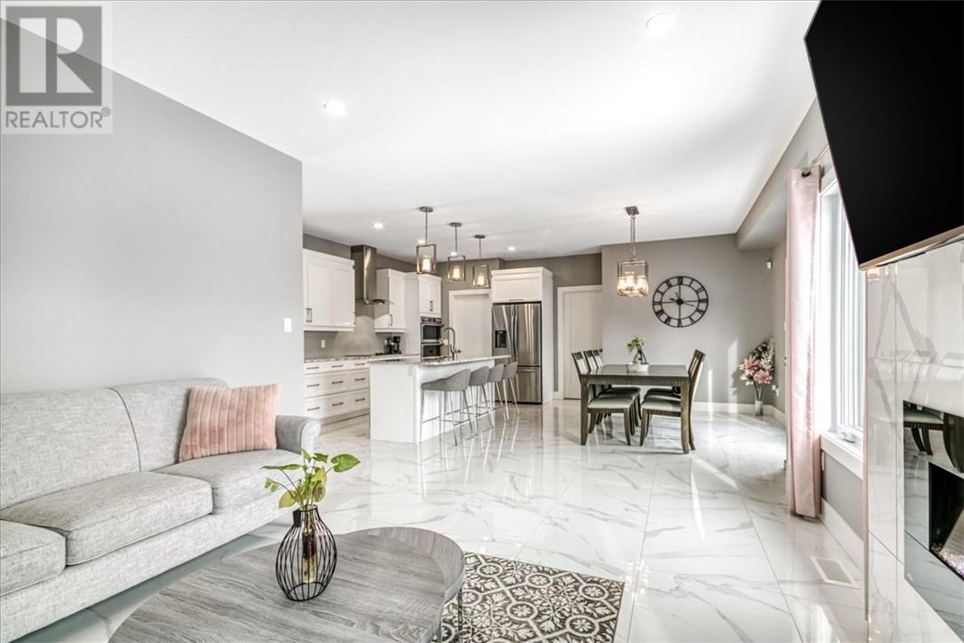 190 Hollybrook Crescent, Azilda, Ontario, P0M1B0 — Photo 17