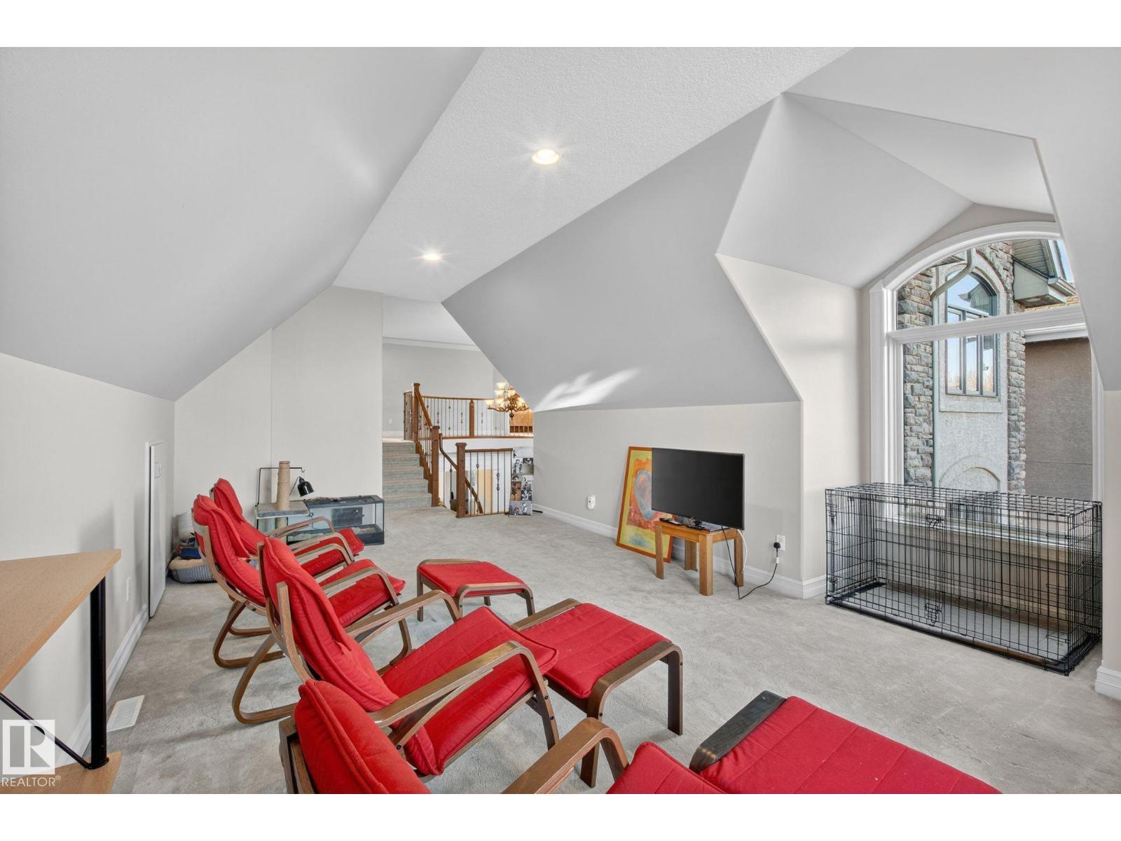 918 HOLLINGSWORTH BN NW, Edmonton