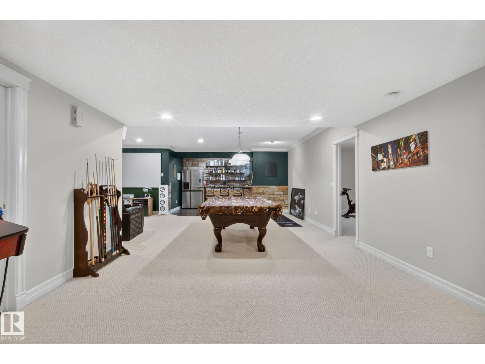 918 HOLLINGSWORTH BN NW, Edmonton