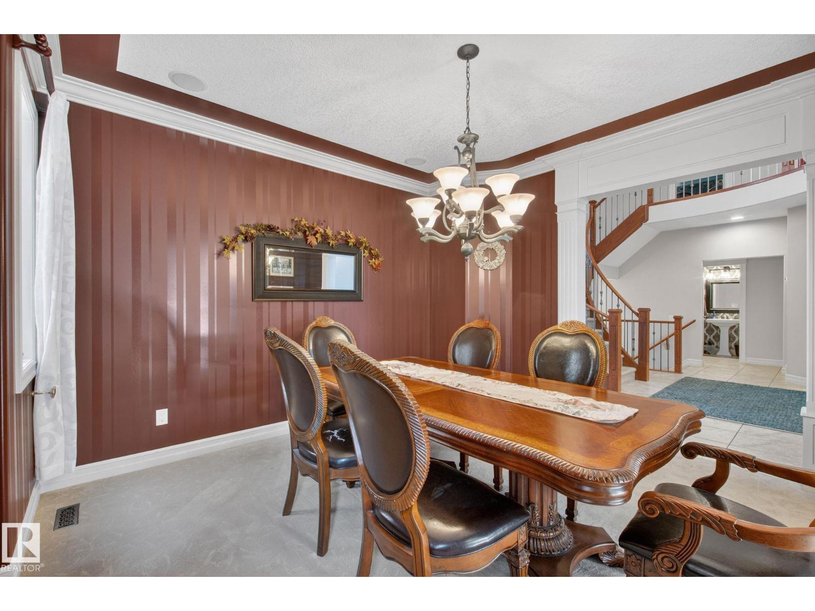 918 HOLLINGSWORTH BN NW, Edmonton