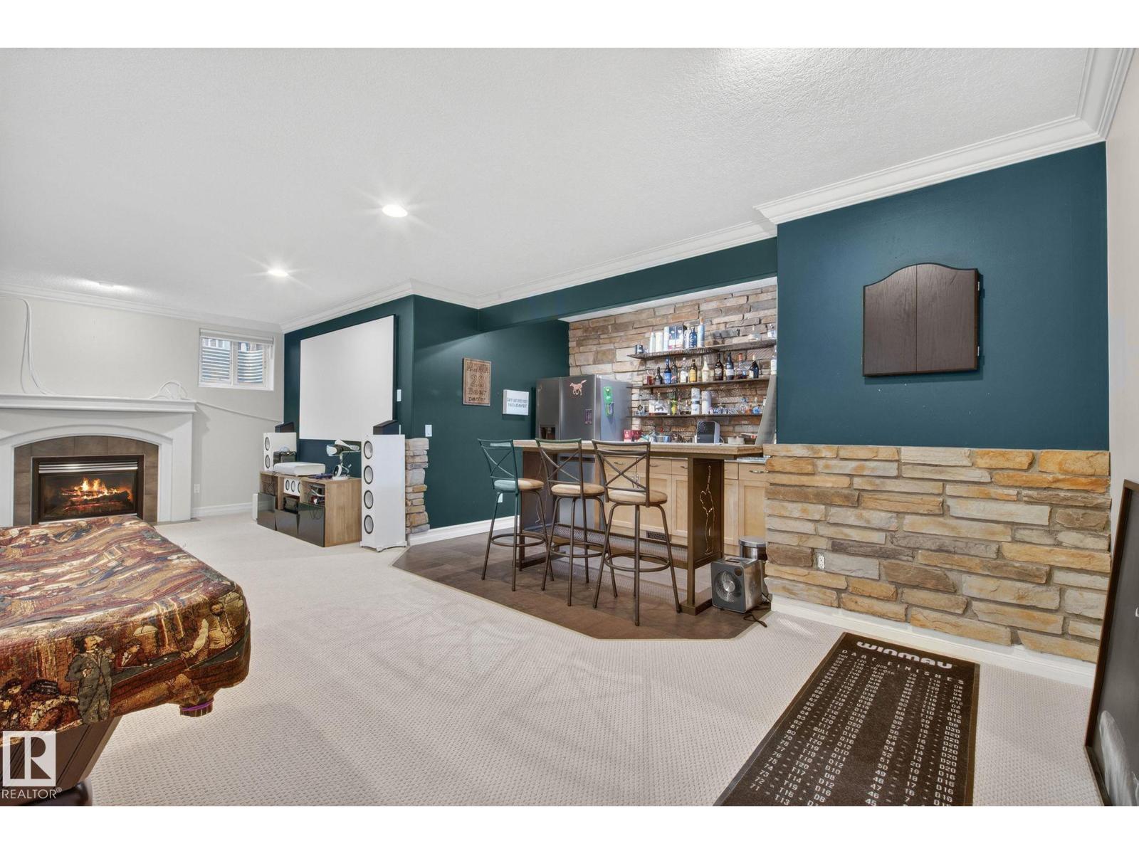 918 HOLLINGSWORTH BN NW, Edmonton