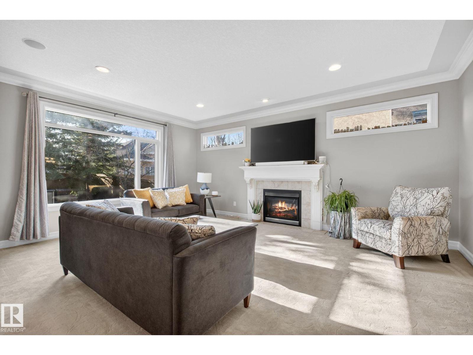 918 HOLLINGSWORTH BN NW, Edmonton