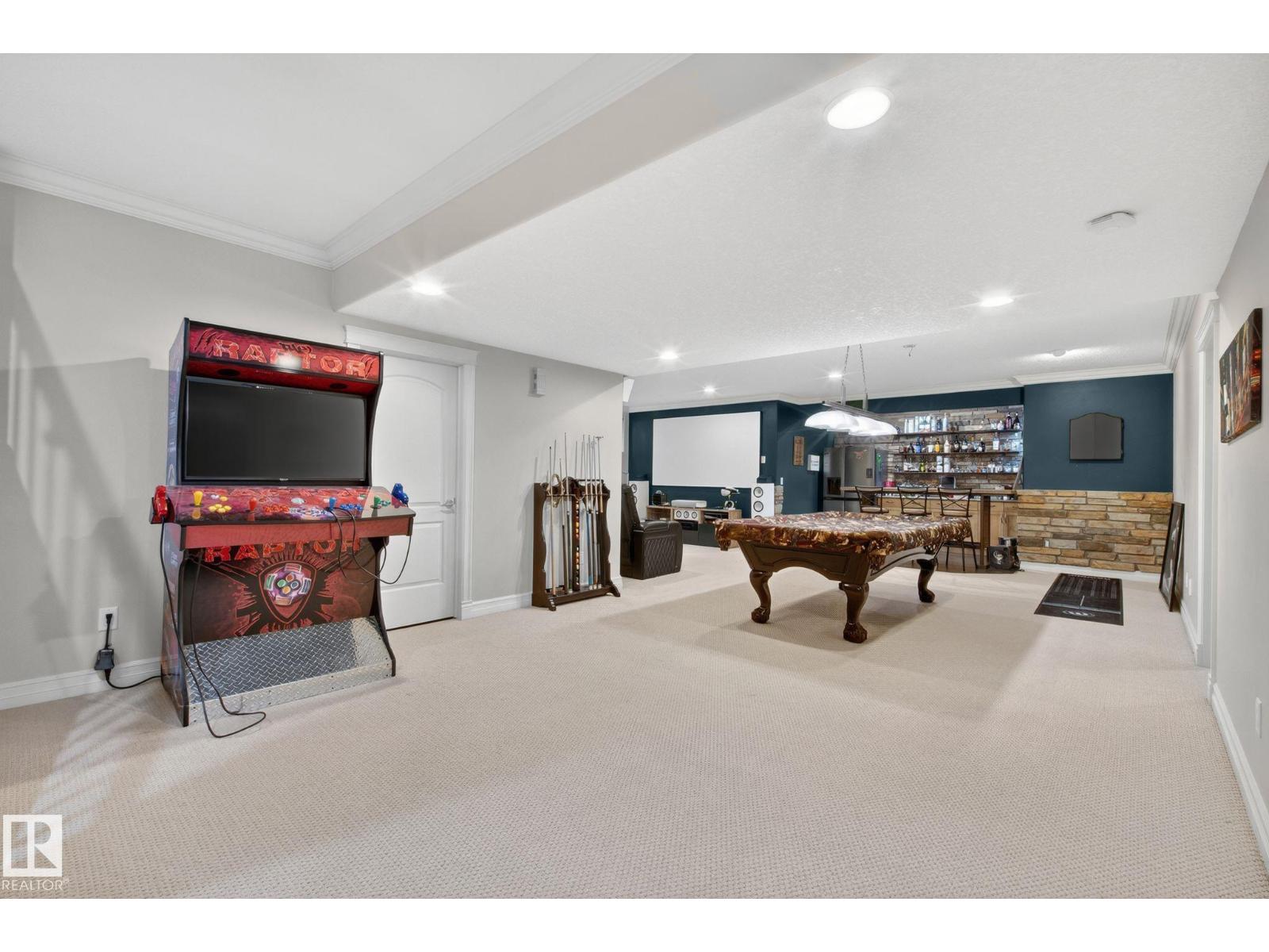 918 HOLLINGSWORTH BN NW, Edmonton