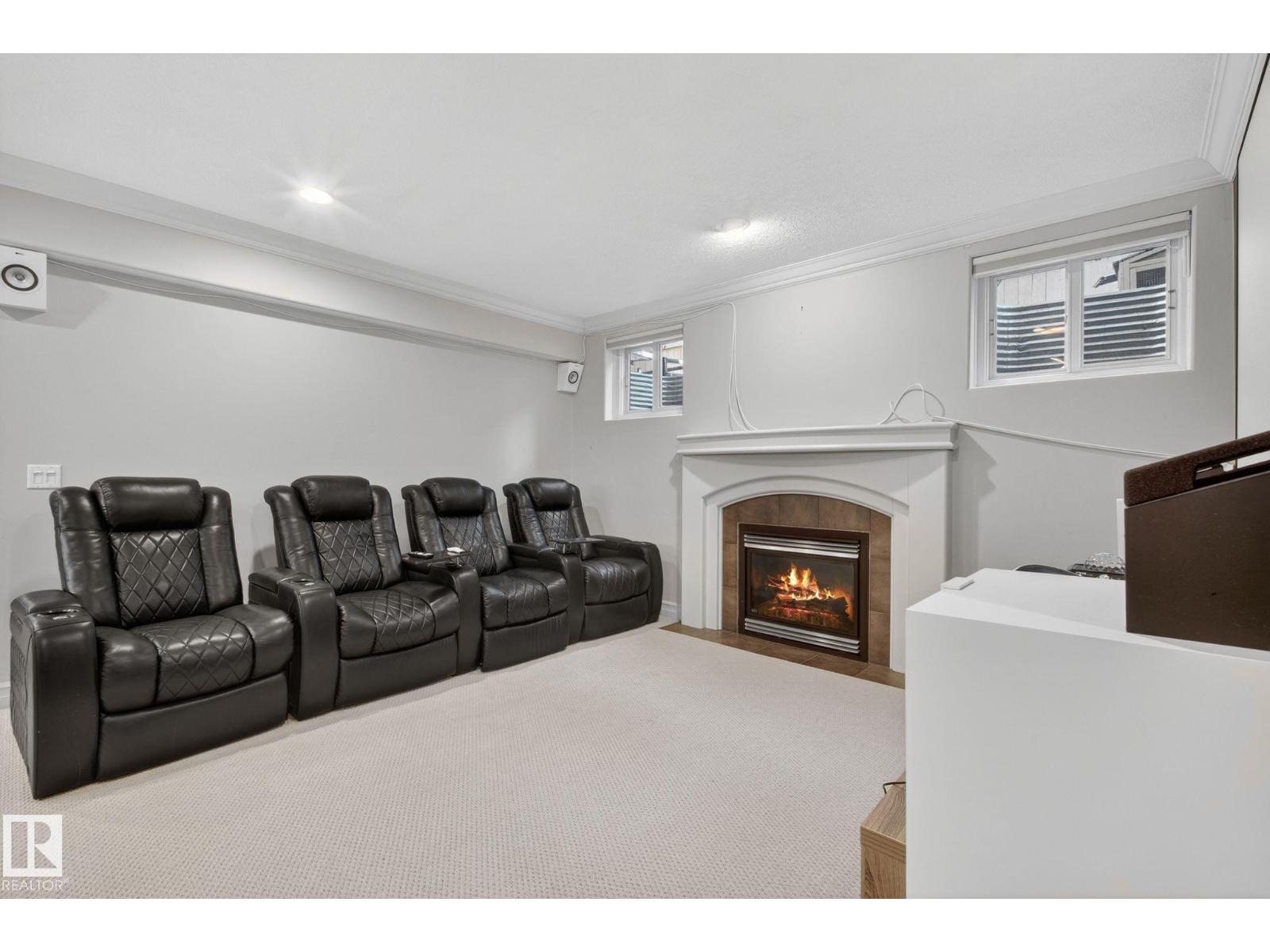 918 HOLLINGSWORTH BN NW, Edmonton