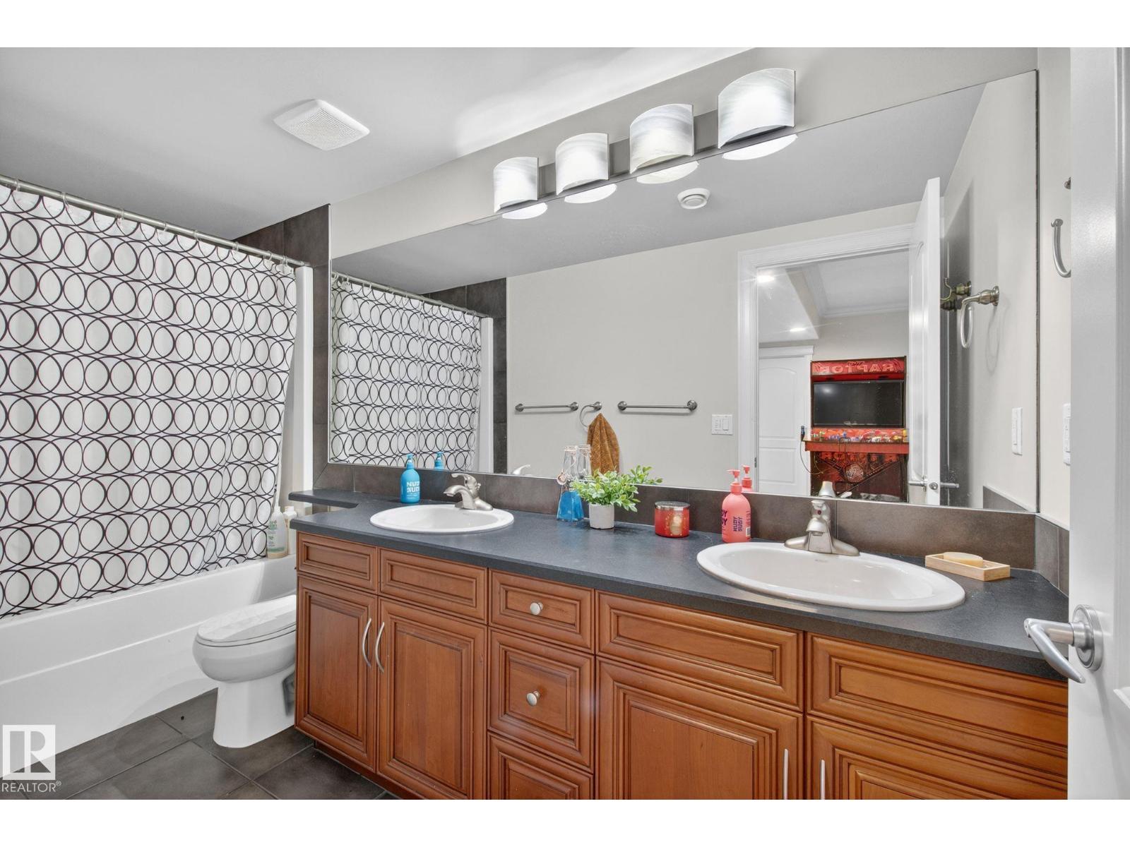 918 HOLLINGSWORTH BN NW, Edmonton