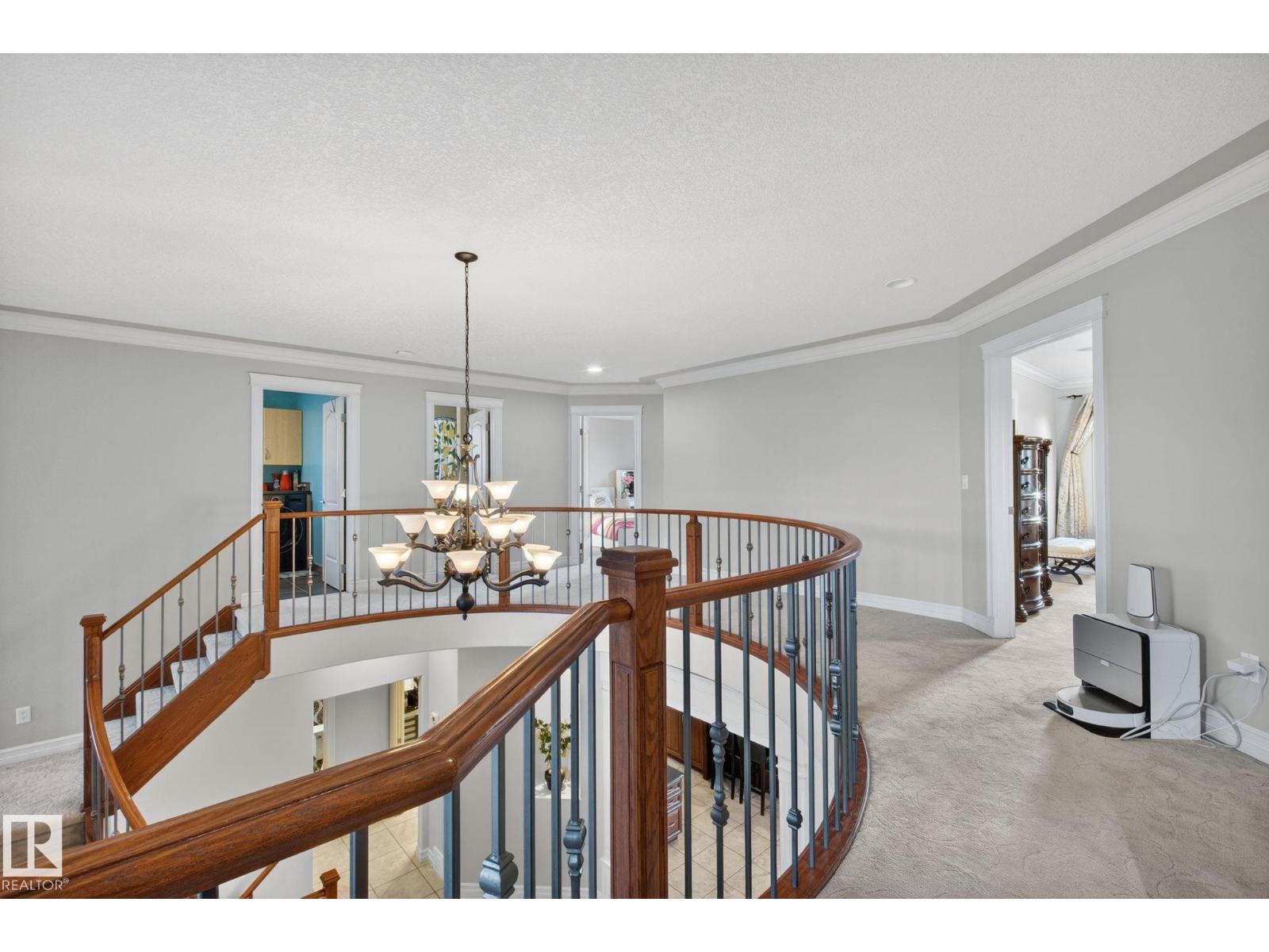 918 HOLLINGSWORTH BN NW, Edmonton