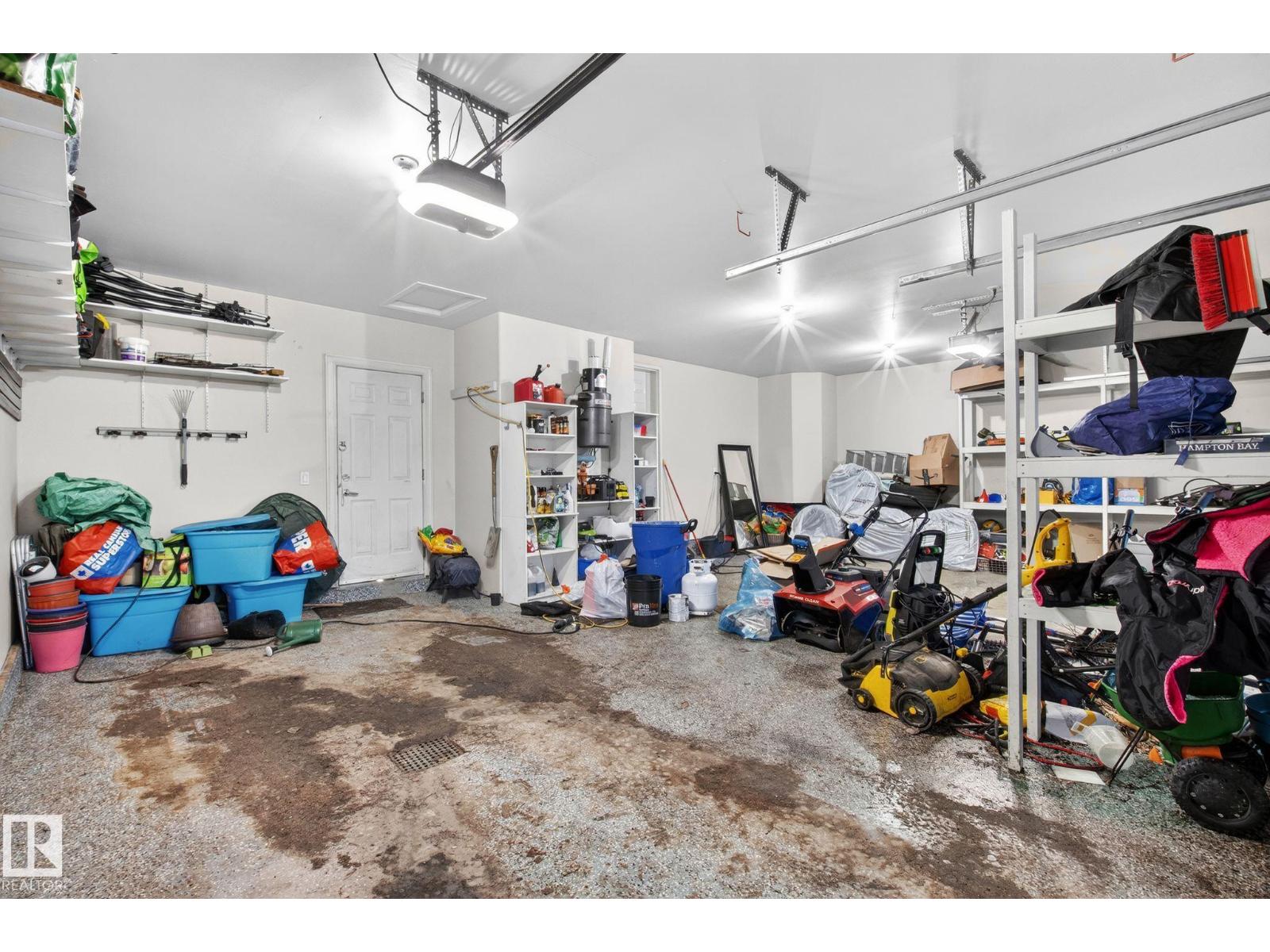 918 HOLLINGSWORTH BN NW, Edmonton