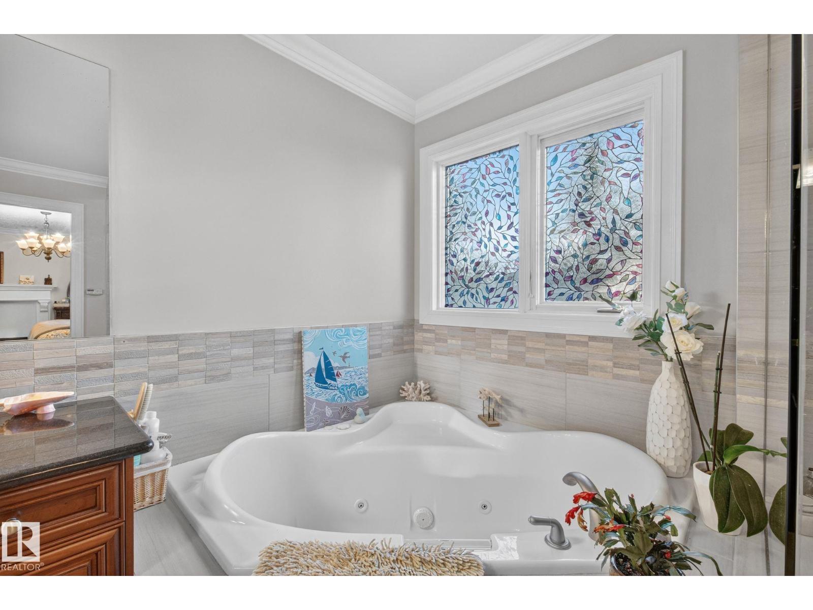 918 HOLLINGSWORTH BN NW, Edmonton