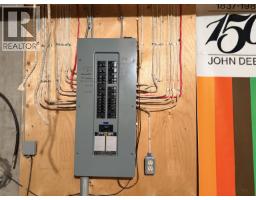 3642 Spokin Lake Road, 150 Mile House, BC V0K2G0 Photo 18