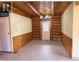 Family room - 3642 Spokin Lake Road, 150 Mile House, BC V0K2G0 Photo 8