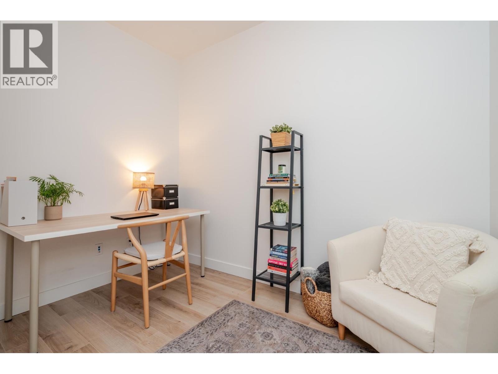 201 1892 STARLING DRIVE, Tsawwassen
