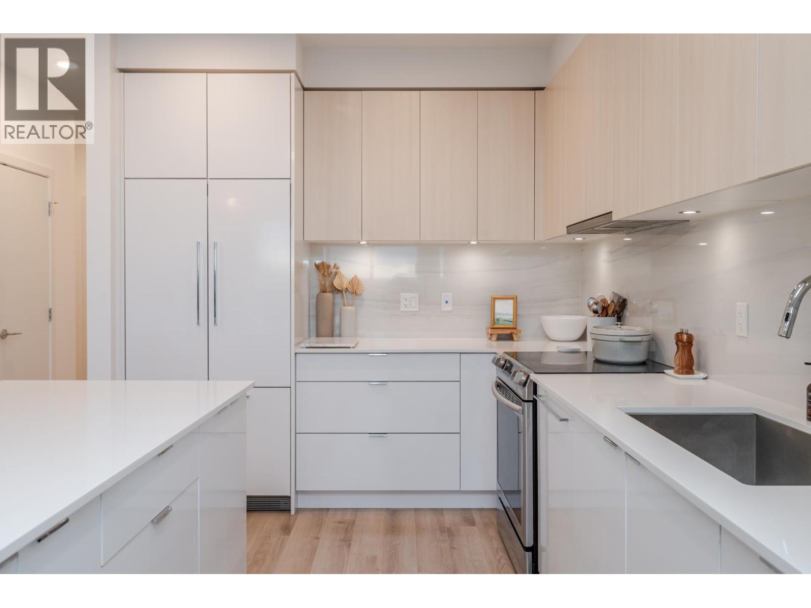 201 1892 STARLING DRIVE, Tsawwassen