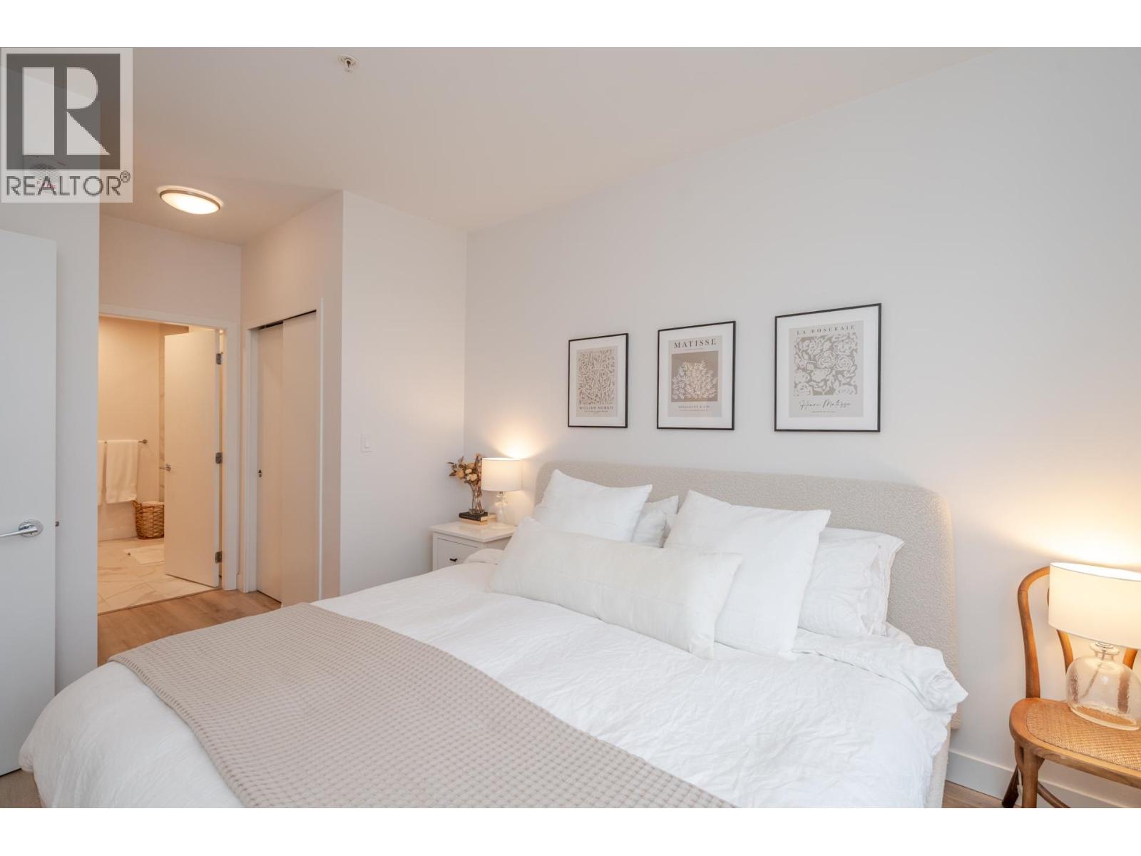 201 1892 STARLING DRIVE, Tsawwassen