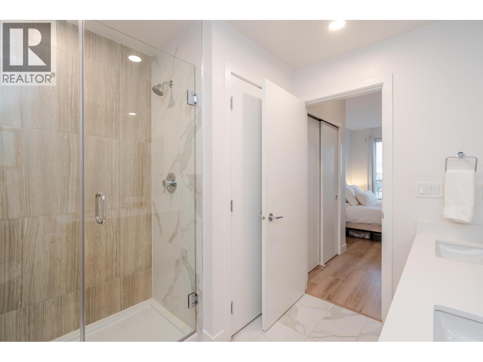 201 1892 STARLING DRIVE, Tsawwassen
