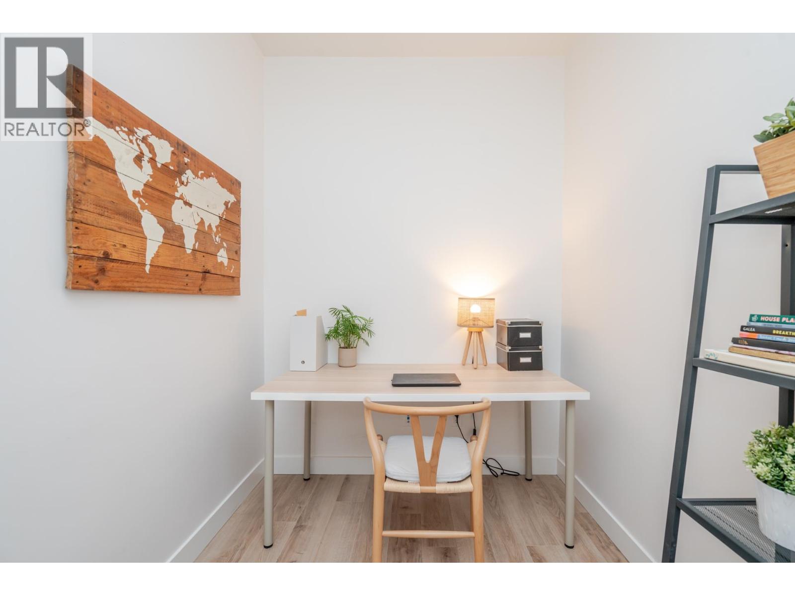 201 1892 STARLING DRIVE, Tsawwassen