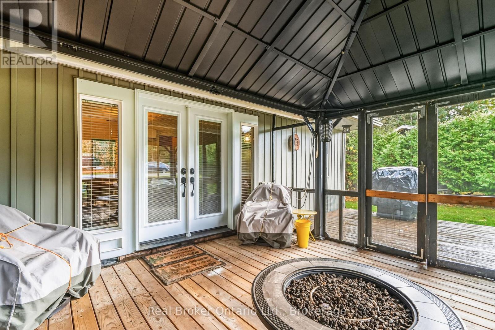 33 GLOUCESTER GROVE - 5